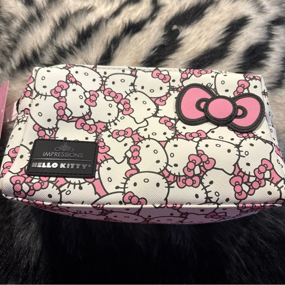 Hello Kitty Pink and White Patterned Pouch